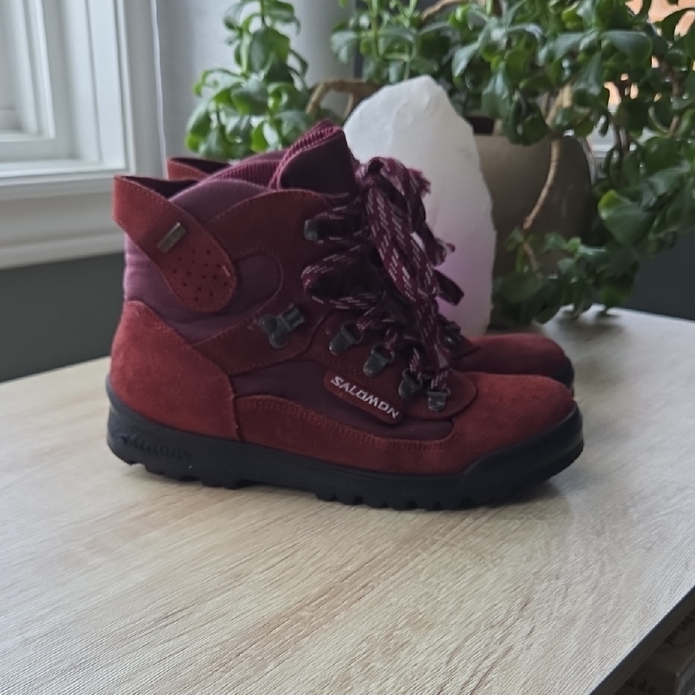 Salomon Ultra Winter Climashield Burgundy Hiking Boots